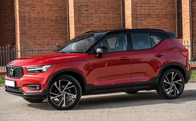Volvo XC 40 cena 114600 przebieg: 150000, rok produkcji 2018 z Piotrków Trybunalski małe 631
